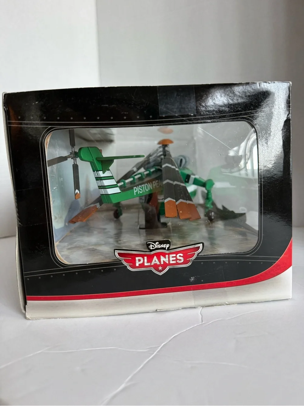 Disney Planes: Fire and Rescue Exclusive Deluxe Die cast Helicopter Windlifter